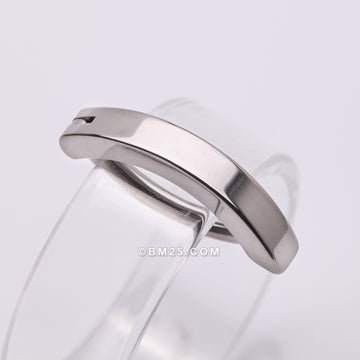 Detail View 1 of Implant Grade Titanium Minimalist Curved Bar Belly Clicker